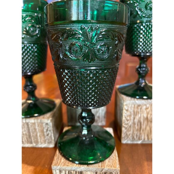Johnson Brothers Green Glass Water Goblets. - Picture 5 of 8